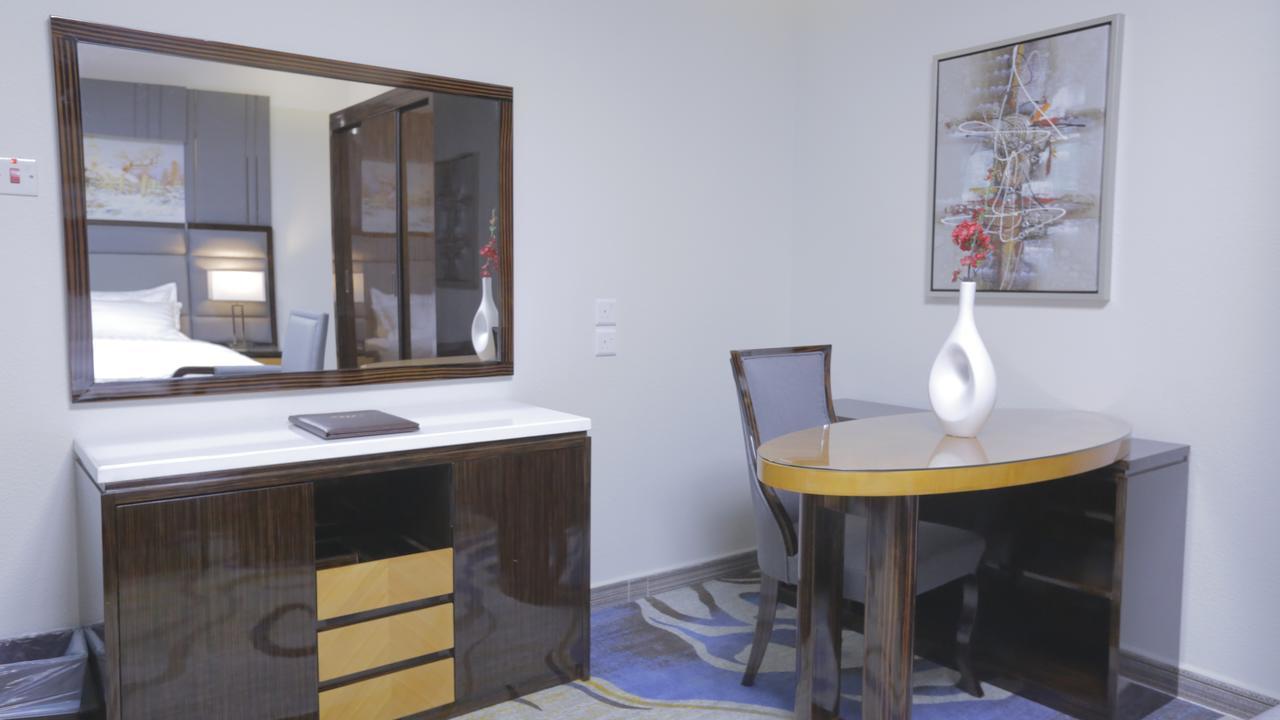 Niyaf Hotel Appartments Khamis Mushait Exteriör bild
