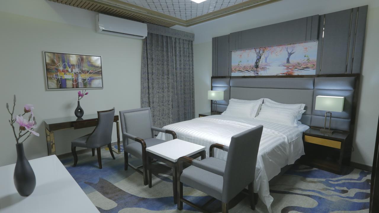 Niyaf Hotel Appartments Khamis Mushait Exteriör bild