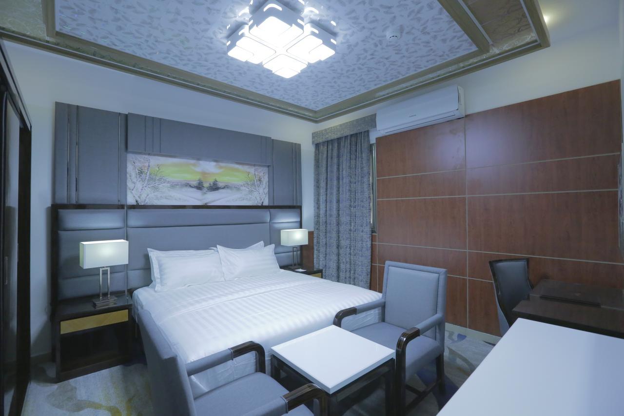 Niyaf Hotel Appartments Khamis Mushait Exteriör bild
